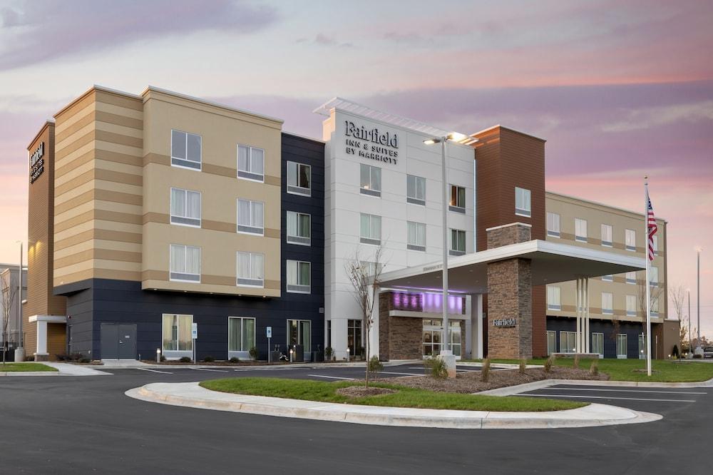Fairfield Inn & Suites By Marriott Mebane Exterior photo