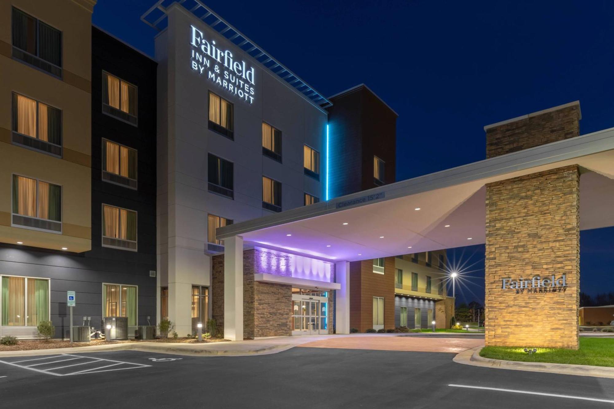 Fairfield Inn & Suites By Marriott Mebane Exterior photo
